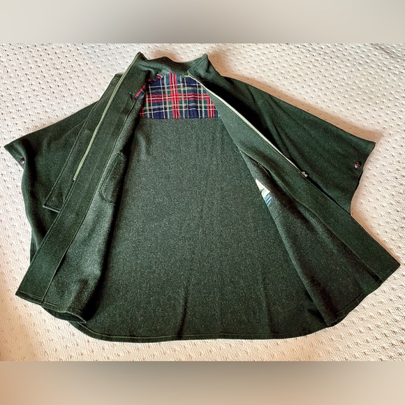 Vintage Wool HUCCLECOTE Ziller Loden Green Cape Made in England - Picture 13 of 16